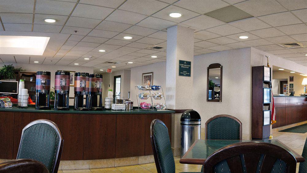 Hampton Inn Fishkill Exterior foto